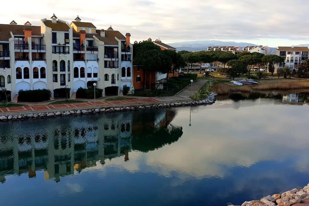Residence Pointe Vermeille - Charmant Studio Cabine Avec Jolie Vue Sur Le Lac Marin เลอบาร์กาแรส ภายนอก รูปภาพ
